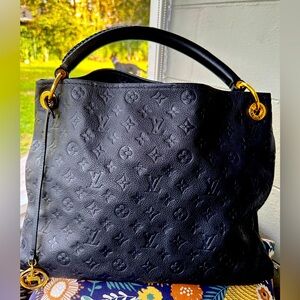 Louis Vuitton Artsy MM infinity blue